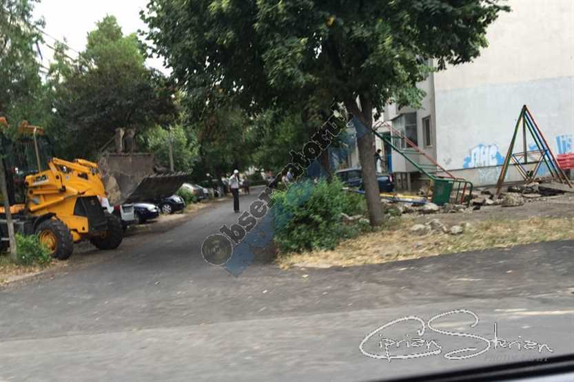 Demolare loc de joaca