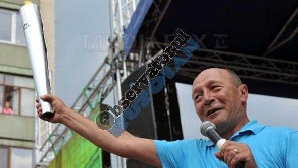 Traian-Basescu-flacara-democratiei