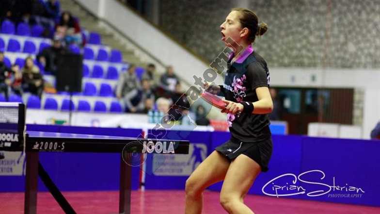 Tenios de masa feminin-13