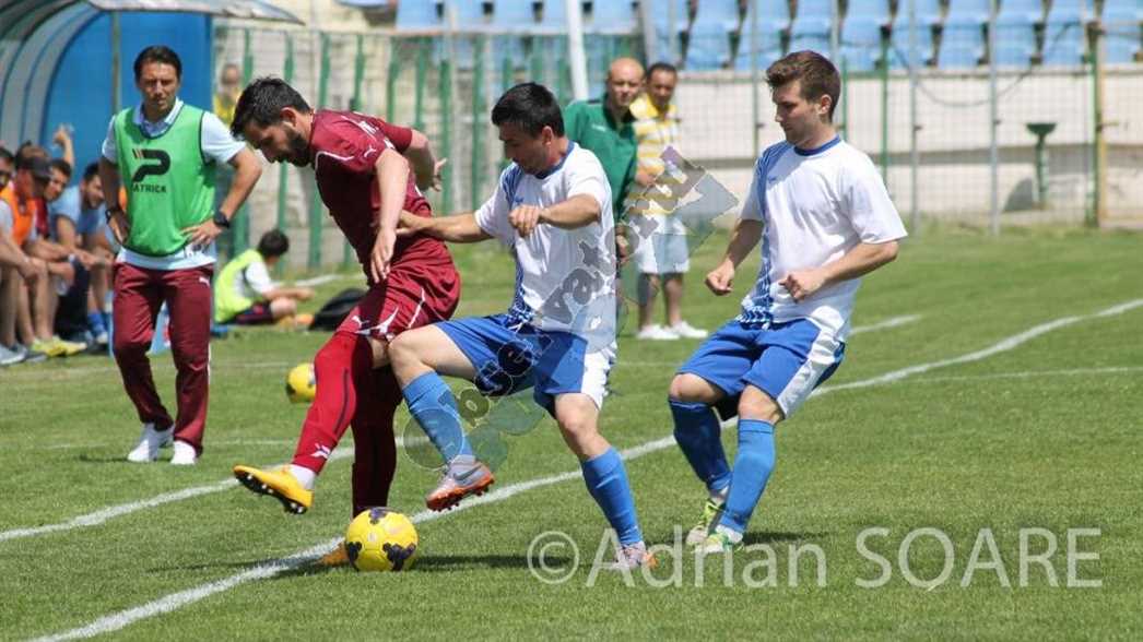 Fotbal Gloria Voluntari-3