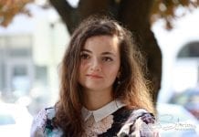 Consultare publică pentru interzicerea rețelelor sociale copiilor sub 16 ani lansată de deputatul Oana Matache