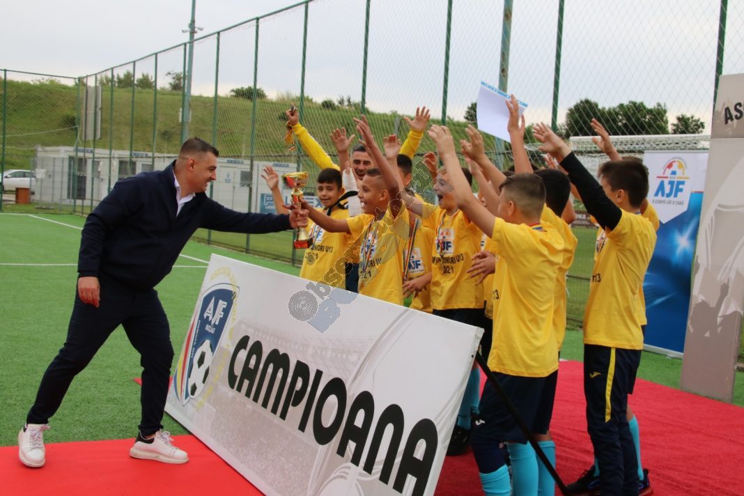 Fotbal pe stadion Copii sanatosi (5)