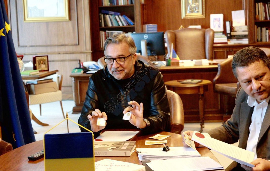 Lucian ROmascanu semnare document monede