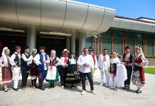Delegațiile țărilor participante la Festivalul Internațional de Folclor, primite de președintele interimar al CJ Buzău, Adrian Petre