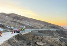 Alunecare de teren pe DJ 204C, la Bisoca: drumul este afectat pe 40 de metri. CJ Buzău verifică o posibilă eroare de proiectare