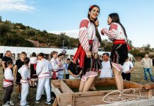 Primul must al toamnei, sub luna plină de la Pietroasele. Buzău Wine Fest continuă tot weekendul