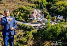 242 de milioane de lei pentru drumul spre Vulcanii Noroioși. Ciolacu vrea și administrarea obiectivului turistic